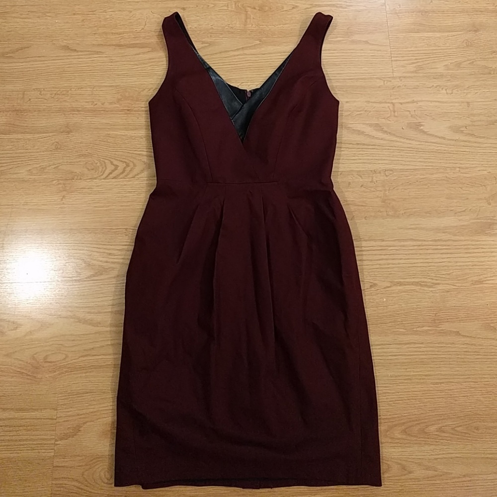 Elegant Burgundy Sleeveless Dress